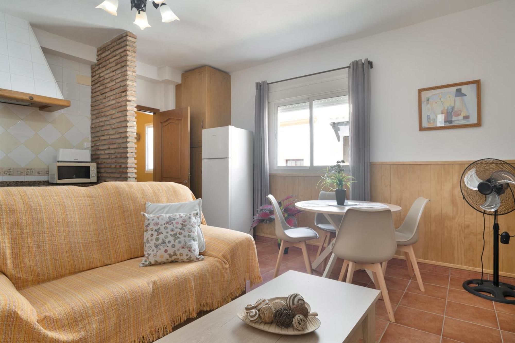 קוניל דה לה פרונטרה Apartamento Rocio - Solo Familias מראה חיצוני תמונה